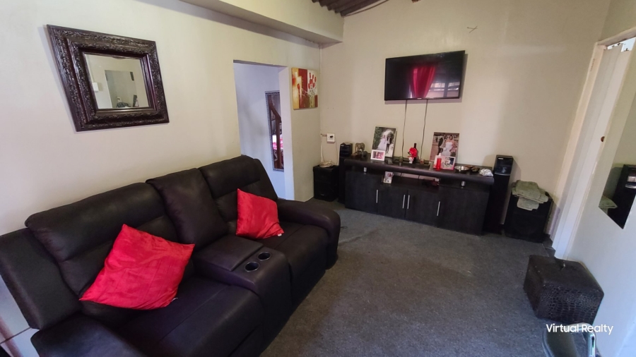 2 Bedroom Property for Sale in Leiden Western Cape